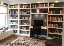 Colokkan lampu lantai untuk membaca malam hari dan letakkan meja kecil di dekat kursi untuk secangkir teh. Mendesain Perpustakaan Pribadi Di Rumah Dengan Simpel Dan Mudah