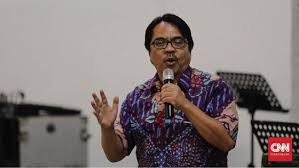 Umur 59 tahun) adalah seorang pakar komunikasi indonesia. Ade Armando Dipolisikan Gara Gara Meme Joker Anies