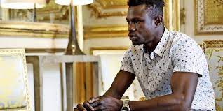 Selecione entre imagens premium de . Mamoudou Gassama