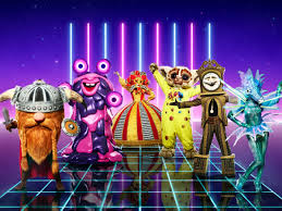 The masked singer series 2 comprises eight episodes that will air on itv every saturday at 7pm gmt masked singer uk season 2: Surreal Silly And Seriously Good Fun Irresistible Rise Of The Masked Singer Entertainment Tv The Guardian