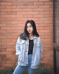 10 wallpaper komputer dewasa ini dijamin bikin kamu semangat kerja. Pin Oleh To Van Di Amelia Yusana Wanita Cantik Gadis Baik Gambar