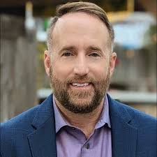 Michael Hendrix's Instagram, Twitter & Facebook