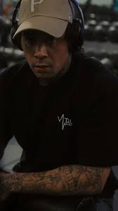 Which one bro?, ., ., Follow @jonniliftsruns , this is a safe place here  🫶, ., ., Collecting supportive gym fam {17.000 /18.000} ❤️‍🩹, ., .,  #reels #fyp #gymreels #gym #gymmotivation #relatable ...