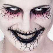 Halloween make up totenkopf schminken wir zeigen dir in ser anleitung wie du das make up aufträgst und das gesicht zu einem totenkopf schminken kannst egal ob kinder oder erwachsene se verkleidung ist für alle. Anschauliche Schminktipps Fur Fasching Karneval Halloween Maskworld Com