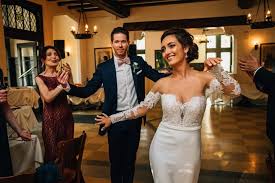 Persian dance is a lot quicker and involves a lot more movement. University Club Wedding With Persian Tradition Nika And Sam