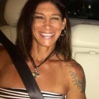 Elizabeth Zervos's Instagram, Twitter & Facebook