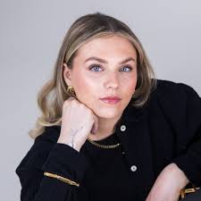 We're thrilled to have Caroline Renée Kroll, CEO & Co-Founder of Nø  Cosmetics,