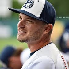 Brad Neffendorf's Instagram, Twitter & Facebook