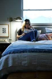 A wide variety of bedroom sconces options are available to you, such as lighting solutions service, design style, and lifespan (hours). House Tweaking