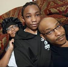 IShowSpeed recreated his childhood viral photo from age 11 with the same  friends, 9 years later.