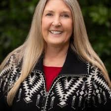 Tami Morin's Instagram, Twitter & Facebook