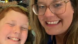 Stephanie Stacy's Instagram, Twitter & Facebook