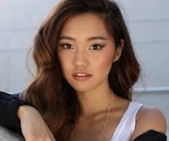 人気Youtube JENN IM