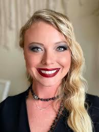 Melissa Stelly's Instagram, Twitter & Facebook