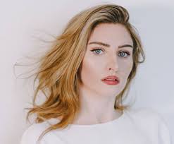 Come Truccarsi a 50 anni: le regole da seguire