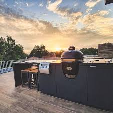 outdoor kuche auf der dachterrasse kochen im freien outdoor kuche outdoor