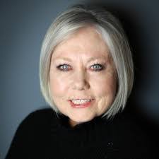 Donna Benge's Instagram, Twitter & Facebook