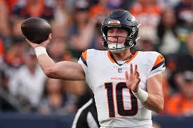 Bo Nix returns from broken ankle, has better offense around him for 