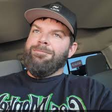 Are there any apprentice lineman job opportunities available?