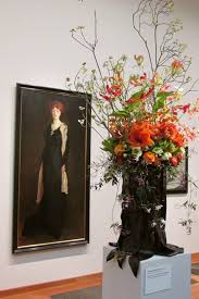 Pin By Mississippi Hospitality On Designing Women Floral Art Arrangements Floral Art Design Corporate Flowers