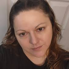 Stacy Gullett's Instagram, Twitter & Facebook