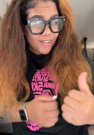 Kiki🖤 (@december6_____)