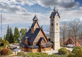 Bis heute stehen neben der linde ein tisch, eine richterbank und ein pranger. Die Schonsten Sehenswurdigkeiten Im Riesengebirge Erleben Ostsachsen De