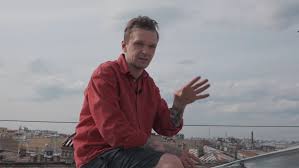 Хованский исполнял это песню на давнем. 9p4rlyxz3gm98m