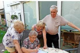 The bank offers savings, loans, deposits, cards, mortgages, securities trading, payment transfers, exchange. Brandenburger Bank Schliesst Drei Filialen