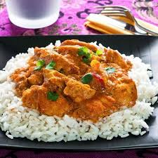 Riz Blanc A La Sauce Au Poulet Et Curry Recipe Food Slow Cooked Chicken Curry Chicken