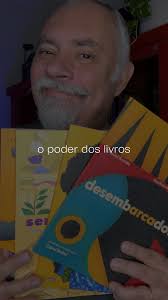 Quem aí também tem aquele livro da infância guardado no coração?⁣, ⁣, Como  pai, descobri que os livros são muito mais que histórias, são portais  mágicos que:⁣, ⁣,