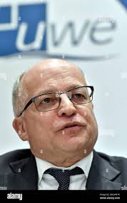 Prete hi-res stock photography and images