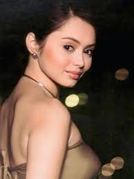 Angelika dela Cruz Gallery...
