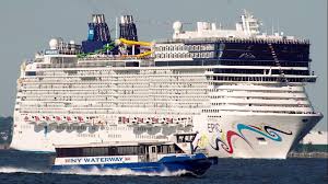 крупнейший круизный лайнер в мире Harmony Of The Seas 10 Largest Cruise Ships In The World Photos Cruise Norwegian Cruise Epic Cruise Ship