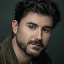 Prime Video encarga serie bilingüe sobre el superhéroe latino El Gato Negro 