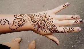Di india, henna digunakan sebagai pewarna rambut karena dapat terserap sampai bagian batang rambut yang terdalam. 65 Gambar Henna Art Pengantin Tangan Dan Kaki Sederhana Terbaru