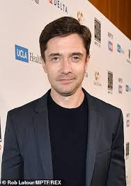 Roberts reportedly collapsed at home following a walk with her dogs on zach braff showed his girlfriend, florence pugh, some birthday love over the weekend with a heartwarming message. Jhsyfl7loxsqkm