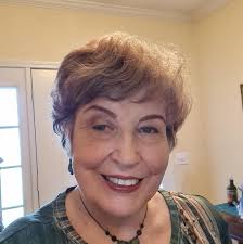 What can I make with the Girl's Creator Braiding machine?