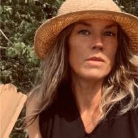 400+ "Peg &" profiles