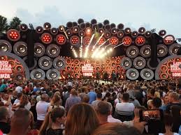 Odbył się już koncert w nowym. Wakacyjna Trasa Dwojki Gwiazdy Zagraja W Zamosciu Zamosc Program Lista Wykonawcow Express Bydgoski