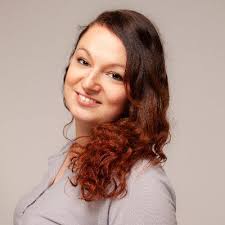 Lucy Brewster (@lk_brewster)