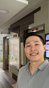 Starting the day with a photo. Shall see how i look like at the end of the  day. 9 appts back to back. Hopefully i can still smile like this at the