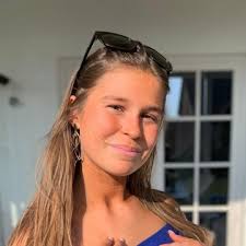 Vind een beschikbare freelance Instagram Marketing op Malt