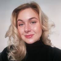 Eloise Hilliard's Instagram, Twitter & Facebook