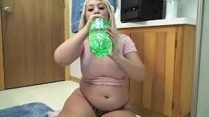 Candiis Banana & Sprite Bloat: American Amateur Amateur Porn
