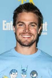 He is a canadian actor. Stephen Amell Dc Movies Wiki Fandom