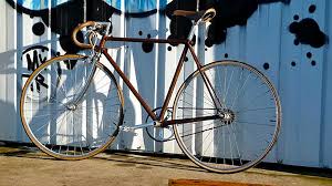 Age 14 poulidor was given his first bike by a local shop owner. Rusty Le Petit Nom De Ce Singlespeed Raymond Poulidor Sur Le Velo Urbain Com