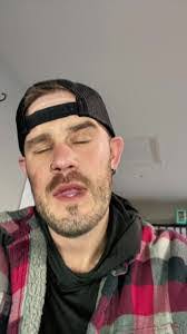 Nathan Hoyt's Instagram, Twitter & Facebook