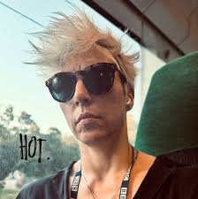 Had a great time showing off @wantageliteraryfestival yesterday to lots of  Y6s from schools around Wantage. Links to my books in my bio. Photo by Steve  Mika. #kidslit #middlegrade #historicalfiction @beaconwantage