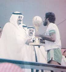 رعى خادم الحرمين الشريفين الملك سلمان بن عبدالعزيز آل سعود الرئيس الفخري لنادي الفروسية ـ حفظه الله ـ مساء أمس، حفل سباق «كأس السعودية»، الذي يعد أغلى وأكبر حدث في تاريخ السباقات العالمية للخيول، وذلك بميدان الملك. Ø§Ù„ÙƒØ£Ø³ 60 Ø¹Ø§Ù…Ø§ 6 Ù…Ù„ÙˆÙƒ Ùˆ7 Ø£Ø¨Ø·Ø§Ù„ Ø£Ø®Ø¨Ø§Ø± Ø§Ù„Ø³Ø¹ÙˆØ¯ÙŠØ© ØµØ­ÙŠÙØ© Ø¹ÙƒØ§Ø¸